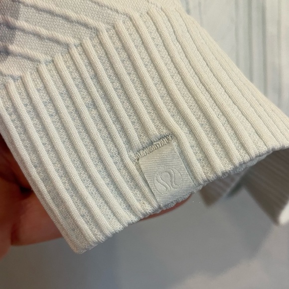 Lululemon Rest Less Hoodie in Aerial Current Sheer Blue - Size 10 - Picture 11 of 12